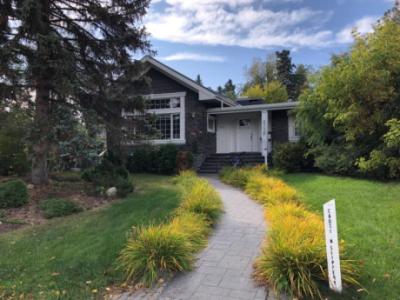 Walkout basement suite ( near University Of Alberta ) $965/month