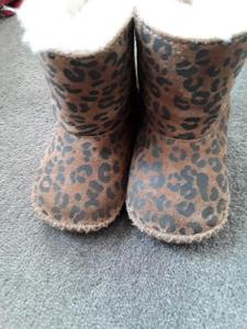 Uggs $20.00