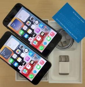 iPhone SE 3rd Gen. 2022 64GB Unlocked - WARRANTY - 99% BATTERY