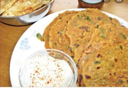 Homemade rotis, teplas, vegetarian sabzis...