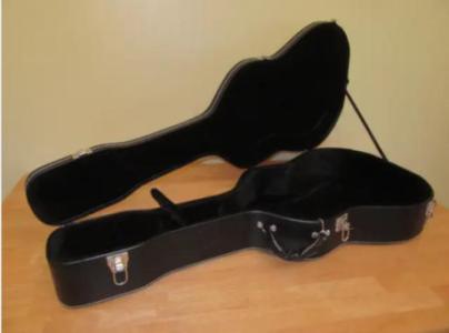 Excellent Acoustic Guitar Case - like new - Fairview Mall area