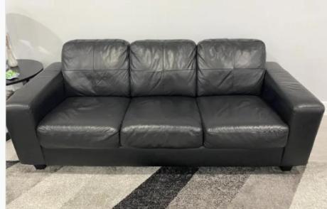 Black Leather Sofa’s / Couch