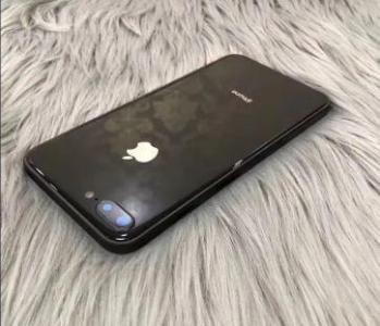 iPhone 8 Plus black in great condition unlocked