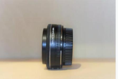 Canon EF 40mm lens f2.8 (Pancake, Full frame lens)