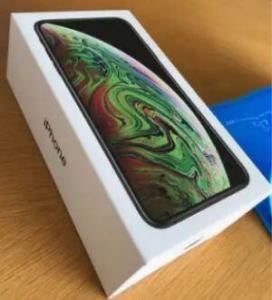 Apple iPhone Max XS- Barely used and in Excellent condition