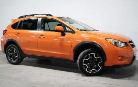 2014 Subaru XV Crosstrek 2.0i Premium / Local car / Very Well maintained