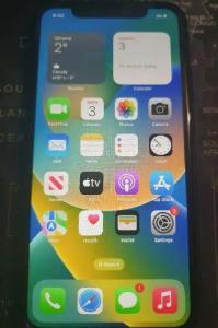 Selling iPhone XR 64GB - UNLOCKED