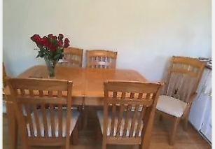 DINING ROOM SET TABLE + 6 CHAIRS