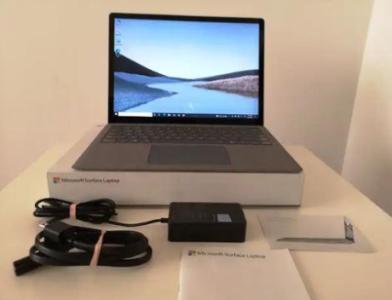 Surface Laptop 3 13.5" Touchscreen Intel i5 8GB 256GB SSD Office
