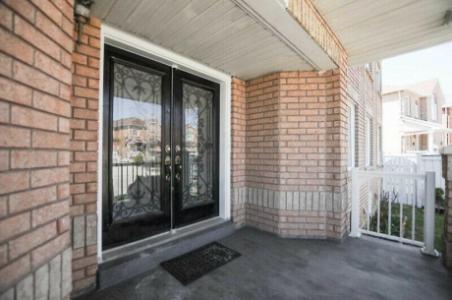 ONE BEDROOM BASEMENT FOR RENT IN MAPLE $1,200.00