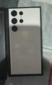 Samsung S23 Ultra - White 1Tb almost new