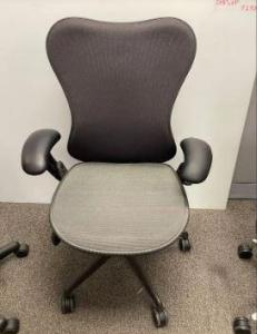 Herman Miller Mirra Chair(Graphite, Black)-Excellent Condition!
