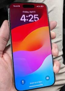 LNIB iPhone 15 Pro (128GB, Natural Titanium)