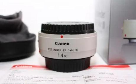 - Canon EF 1.4x III Extender Teleconverter - Like new
