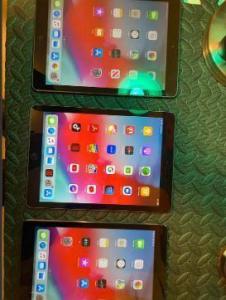 IPad Air 16GB wifi and Bluetooth iOS 12.4.3 space grey.