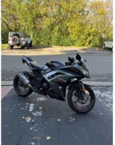 2013 Kawasaki Ninja 300 ABS - BEAUTIFUL BIKE