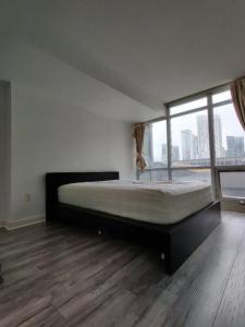 Downtown 800 sf 2-bed 2-bath furnished condo for rent $2,450.00