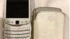 Rare white flipped BlackBerry w/original leather case AS-IS!