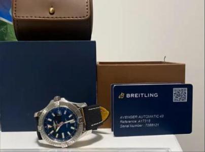 Beautiful Mint Breitling Avenger