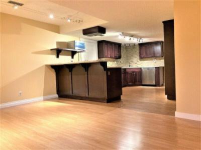 Riverbend Upscale Extra-Large 1 Bedroom Walk Out Suite 1620 SqFt $1,350.00