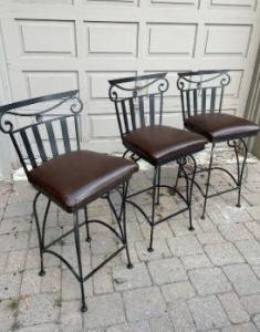 6 high quality matching bar stools and chairs
