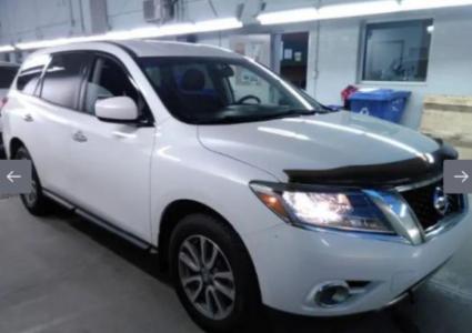 2013 Nissan Pathfinder LE 55,450 KM7 passenger LOW KILOS!!
