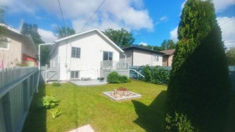 2 bedroom upstairs suite with GARAGE!! $1,195