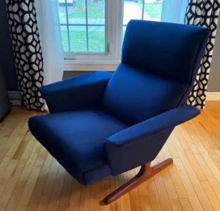 Mid century modern space age design Teak lounge chair