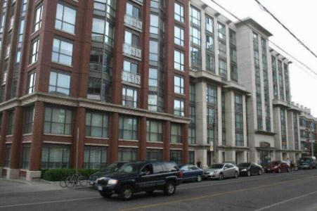Toronto downtown condo 2 bedroom $2,150