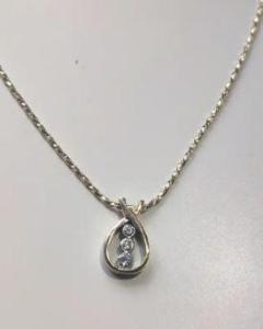 14k Yellow Gold and Diamond Women's Necklace