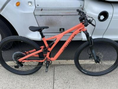 Specialized stumpjumper alloy $3,900