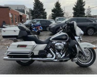 2012 Harley-Davidson Electra Glide Classic ** ELECTRA GLIDE CLASSIC * CANADIAN * CLEAN BIKE *