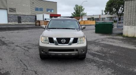 2005 Nissan Pathfinder SE 4X4 *** 7 PASS, ***